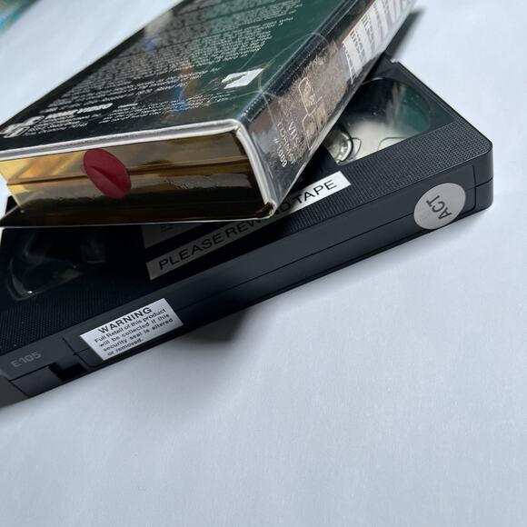 Madman VHS Video Tape Dan Cohen Sigourney Weaver Clamshell Rare HTF VCI Release - Picture 4 of 6